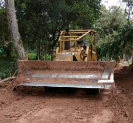 Bulldozer caterpillar