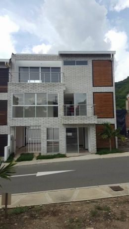 Casa Unifamiliar 