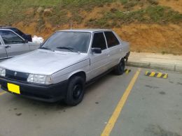 RENAULT R9 MODELO 99