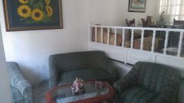 Venta de casa unifamiliar, Medellin, cinco habitaciones.